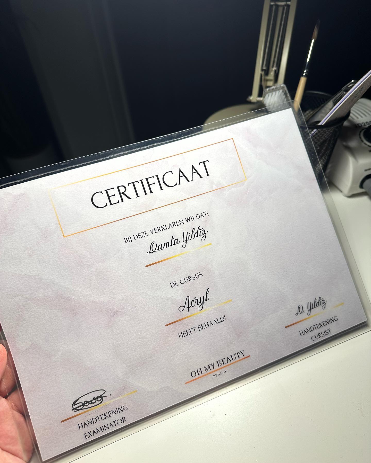 Certificaat van de acrylcursus op naam van Damla Yildiz